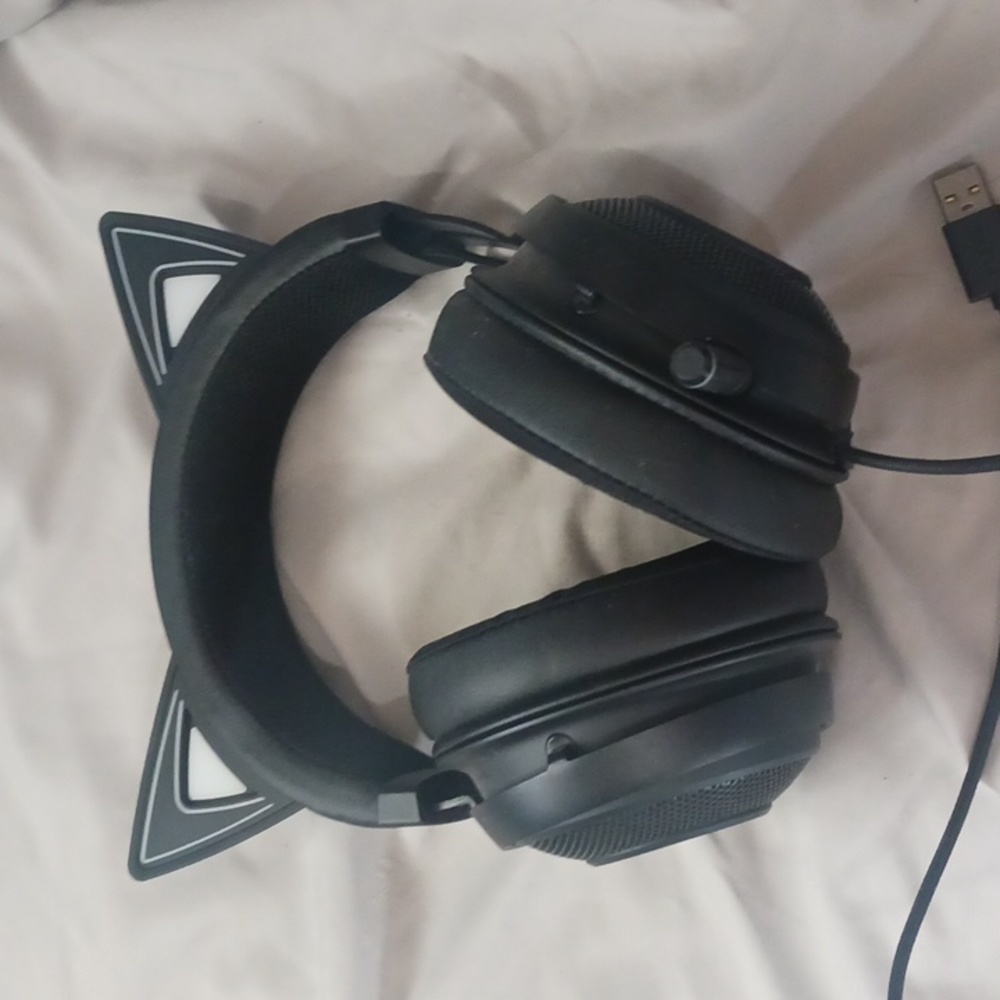 Razer Kraken Kitty RGB light up Gaming headset for PC/Computer